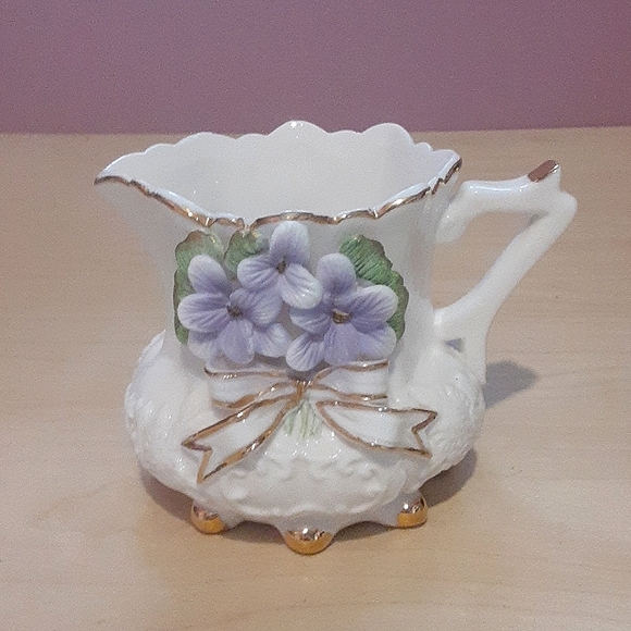 Tea pot ,Creamer & covered sugar bowl set - Picture 9 of 16